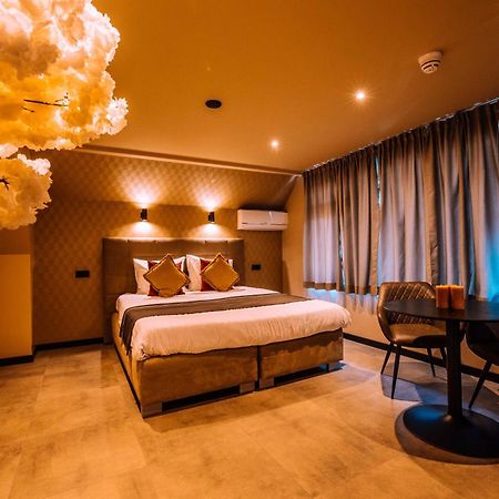 Hotel Buren Buren  ภายนอก รูปภาพ