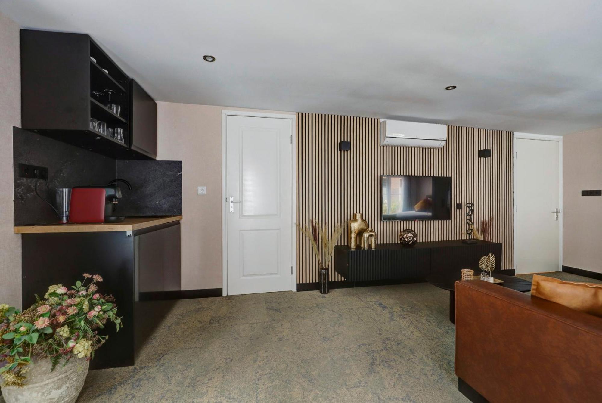 Hotel Buren Buren  ภายนอก รูปภาพ