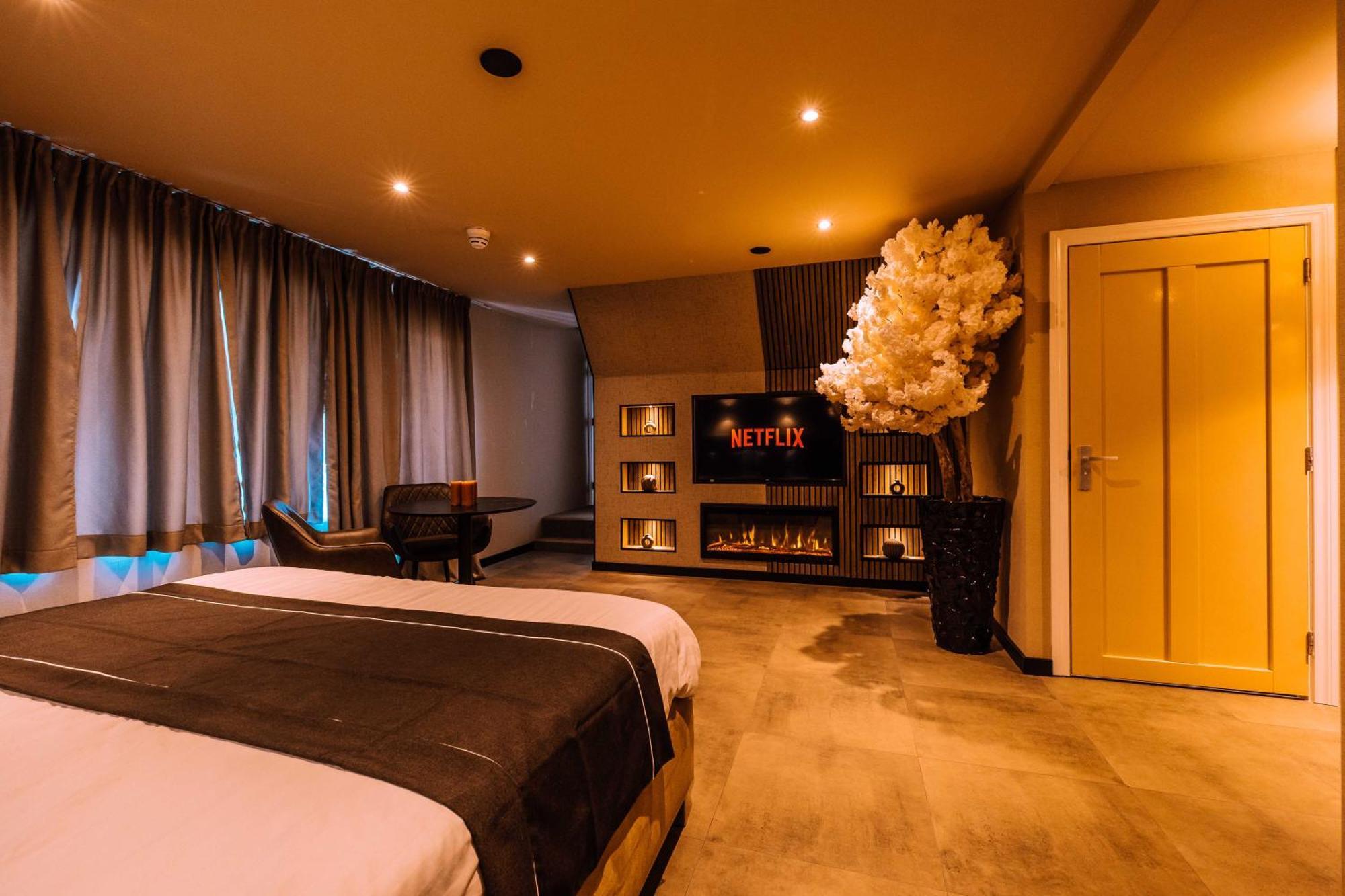 Hotel Buren Buren  ภายนอก รูปภาพ